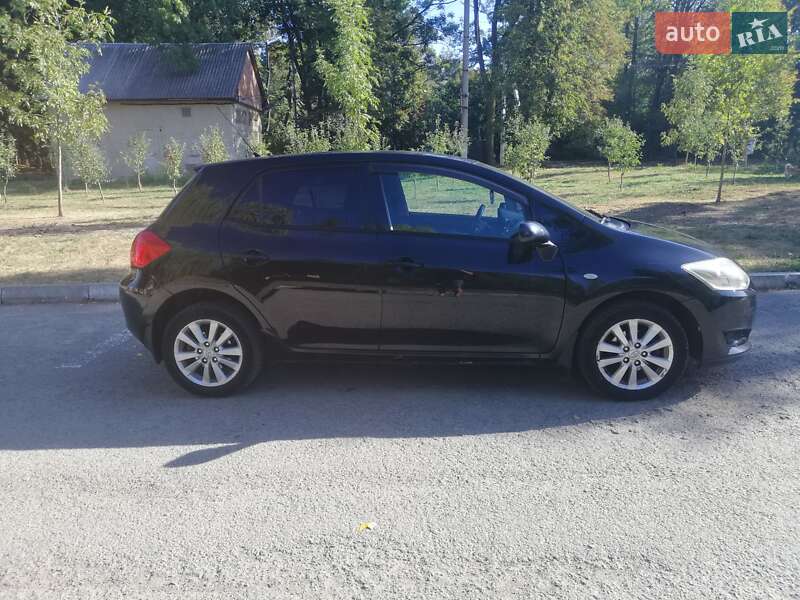 Хетчбек Toyota Auris 2008 в Івано-Франківську