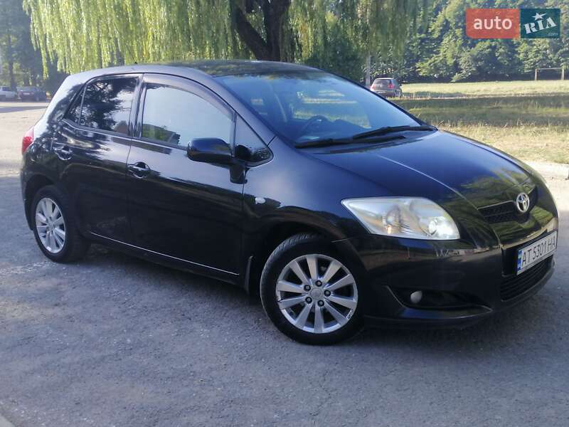 Хетчбек Toyota Auris 2008 в Івано-Франківську