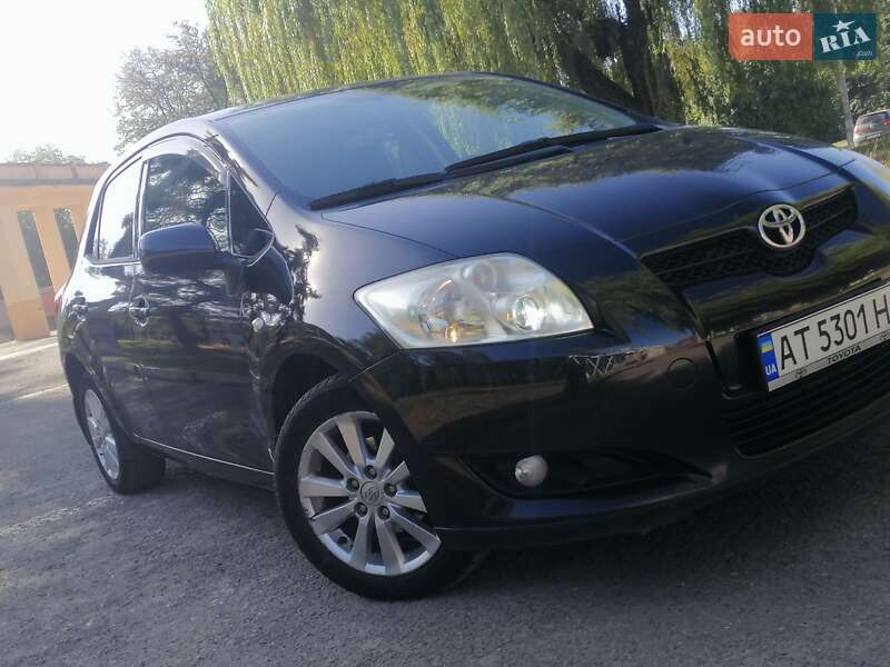 Хетчбек Toyota Auris 2008 в Івано-Франківську