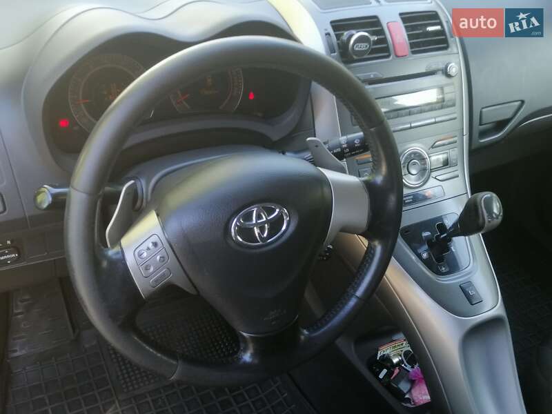 Хетчбек Toyota Auris 2008 в Івано-Франківську