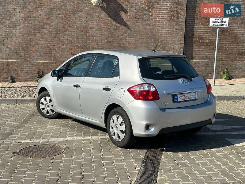 Хэтчбек Toyota Auris 2012 в Одессе