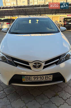 Хэтчбек Toyota Auris 2013 в Николаеве