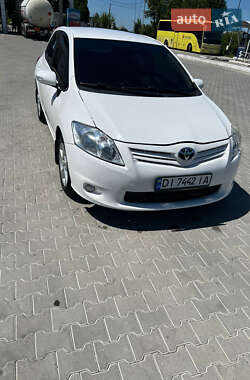 Хэтчбек Toyota Auris 2012 в Львове