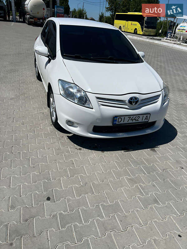 Toyota Auris 2012