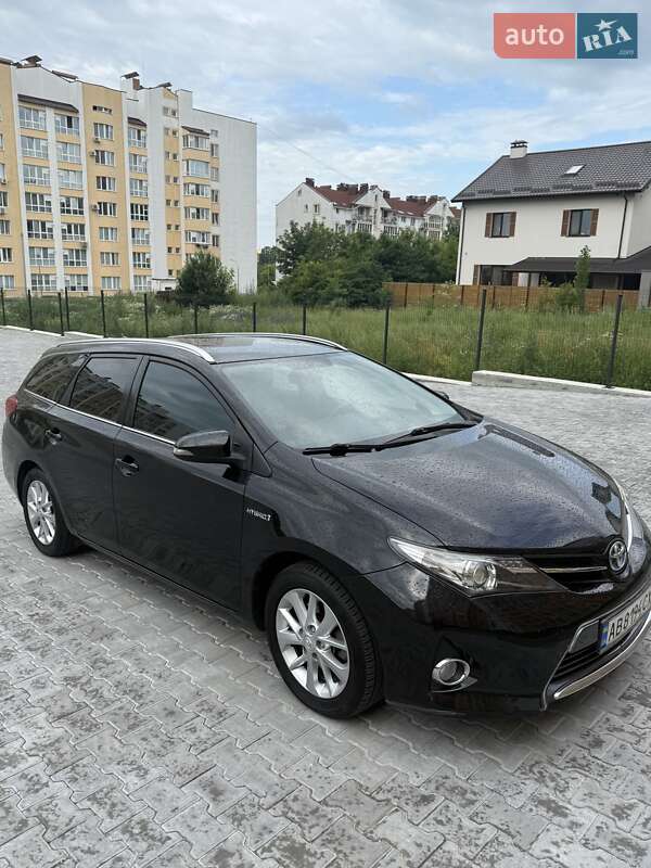 Універсал Toyota Auris 2014 в Вінниці