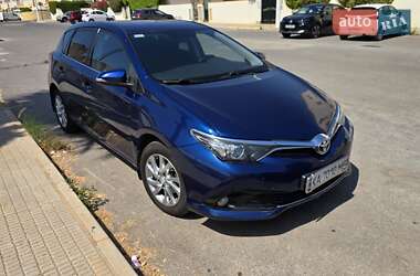 Хетчбек Toyota Auris 2015 в Києві