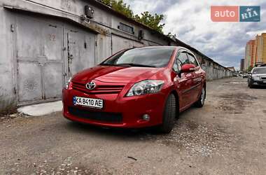 Хэтчбек Toyota Auris 2010 в Киеве
