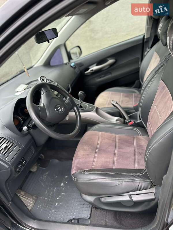 Хетчбек Toyota Auris 2008 в Ужгороді