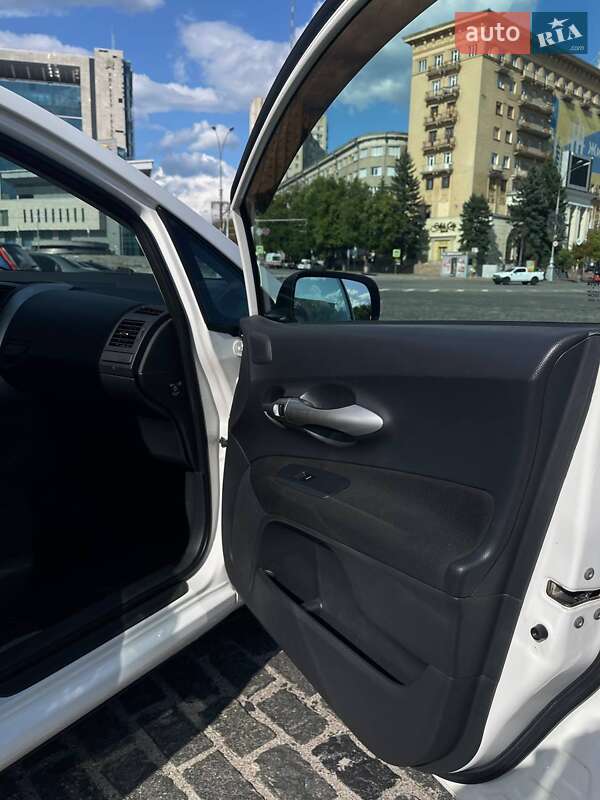 Хетчбек Toyota Auris 2011 в Харкові фото 13 Хетчбек Toyota Auris 2011 в Харкові