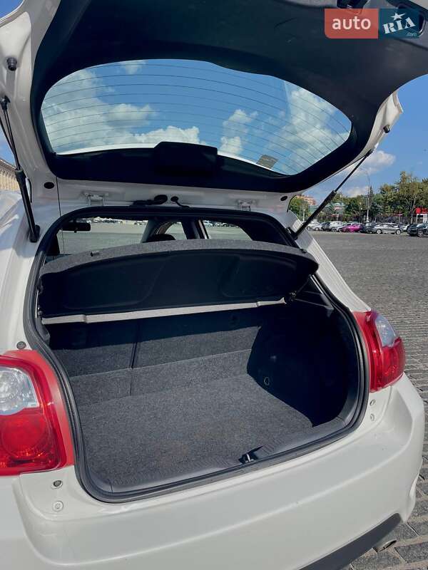Хетчбек Toyota Auris 2011 в Харкові фото 20 Хетчбек Toyota Auris 2011 в Харкові