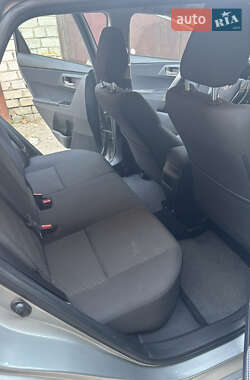 Хэтчбек Toyota Auris 2012 в 