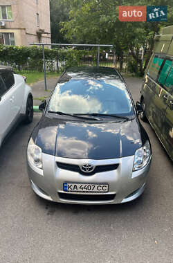 Хэтчбек Toyota Auris 2007 в Киеве