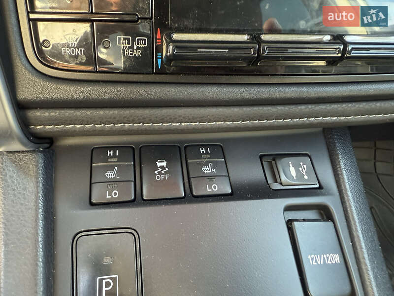 Универсал Toyota Auris 2015 в Житомире