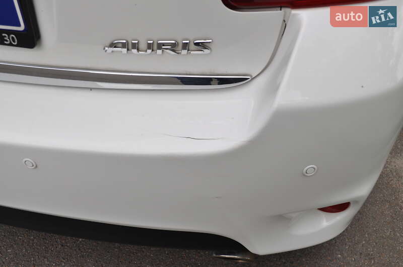 Хэтчбек Toyota Auris 2011 в Киеве