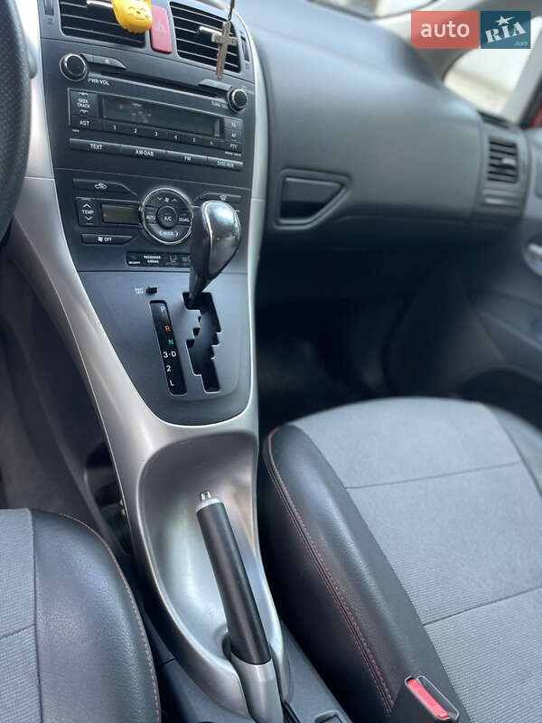 Хетчбек Toyota Auris 2011 в Львові