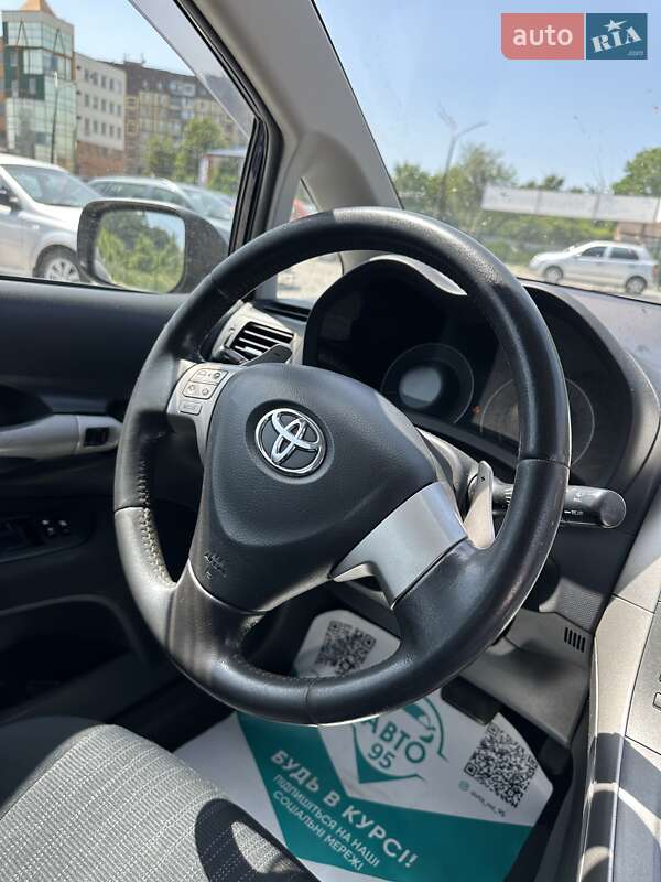 Хетчбек Toyota Auris 2008 в Кривому Розі