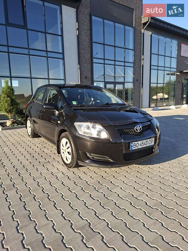Хетчбек Toyota Auris 2008 в Тернополі