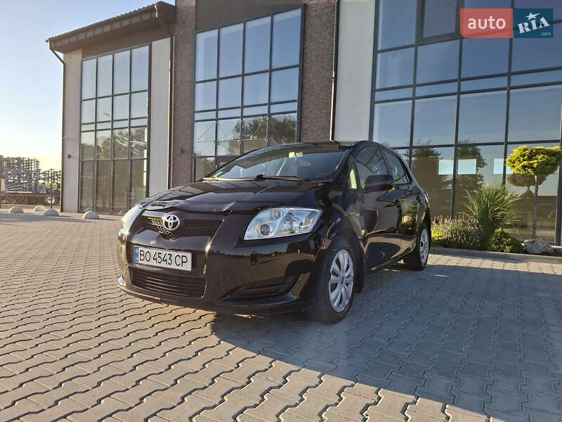 Хетчбек Toyota Auris 2008 в Тернополі
