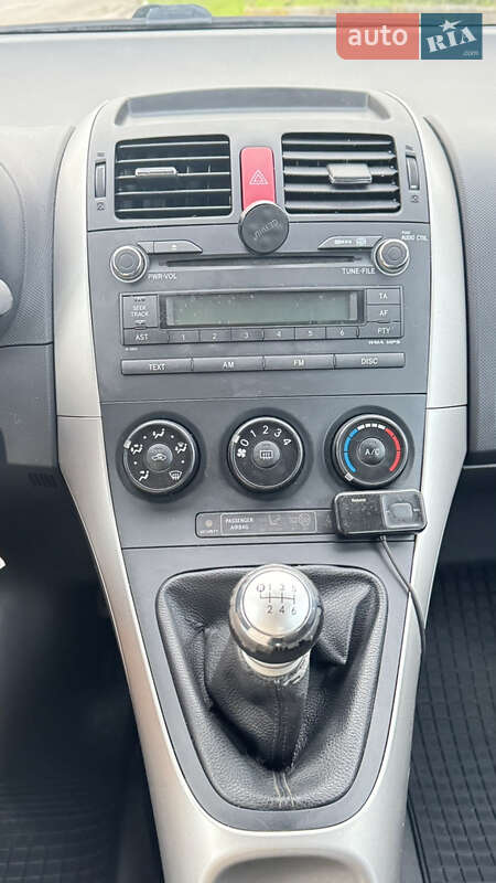 Хэтчбек Toyota Auris 2009 в Новоселице