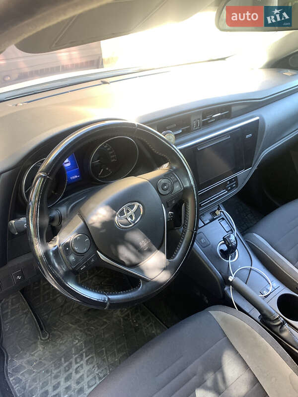 Універсал Toyota Auris 2016 в Львові