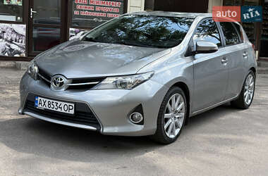 Хетчбек Toyota Auris 2015 в Харкові