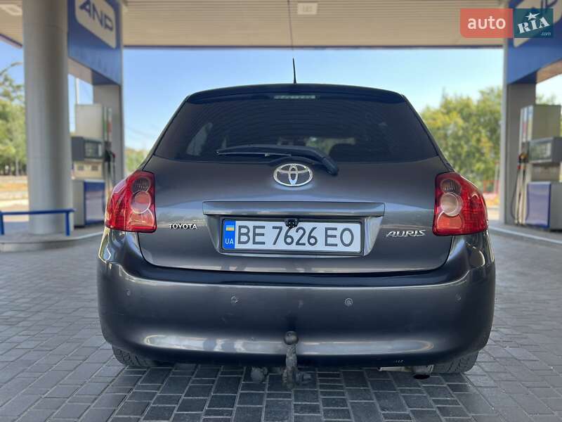 Хэтчбек Toyota Auris 2007 в Николаеве