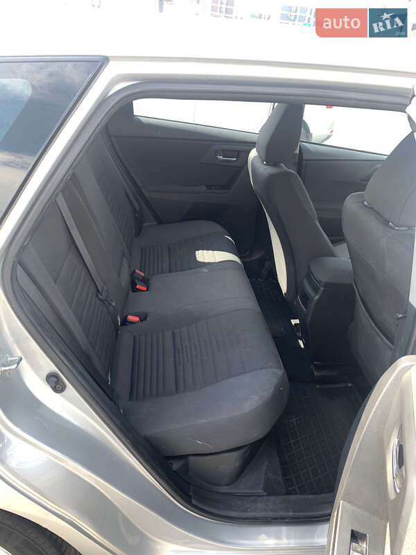 Універсал Toyota Auris 2016 в Львові