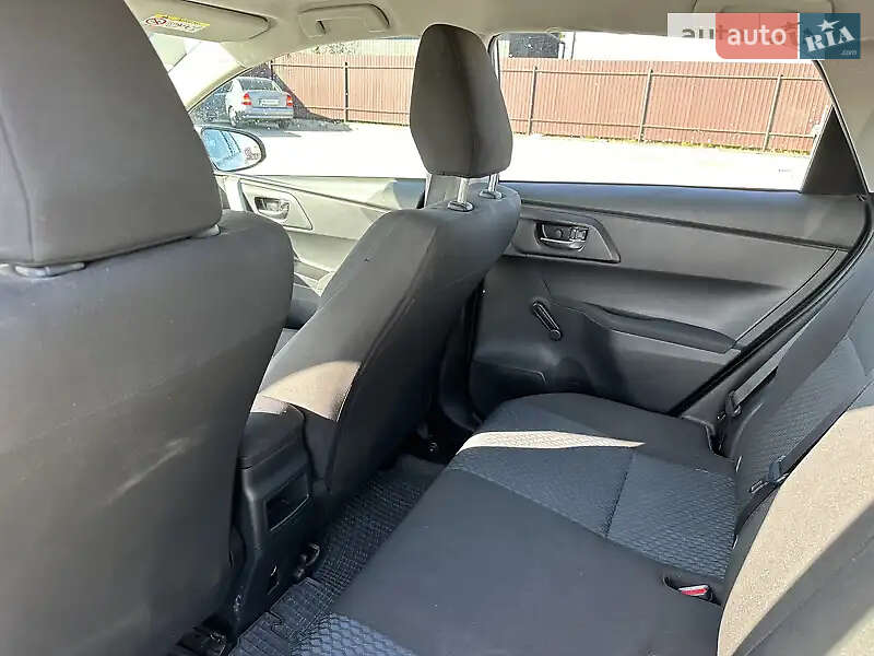 Хэтчбек Toyota Auris 2014 в Львове