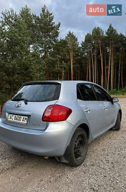 Хэтчбек Toyota Auris 2007 в 