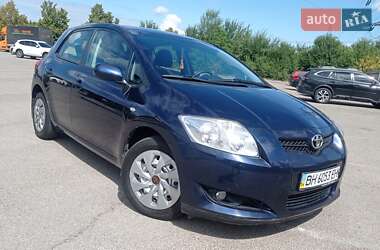 Хэтчбек Toyota Auris 2008 в Днепре