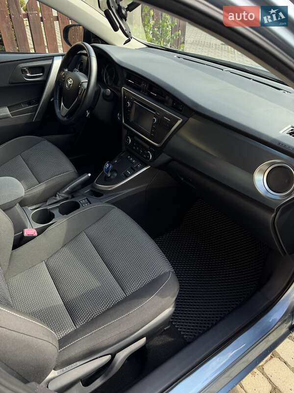 Хэтчбек Toyota Auris 2013 в Хмельницком