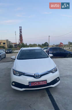 Універсал Toyota Auris 2016 в Калуші
