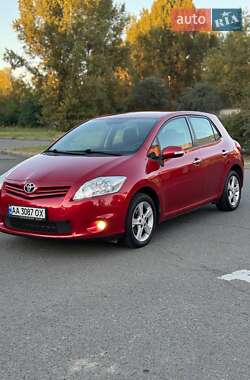 Хетчбек Toyota Auris 2010 в Києві