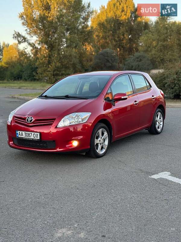 Toyota Auris 2010