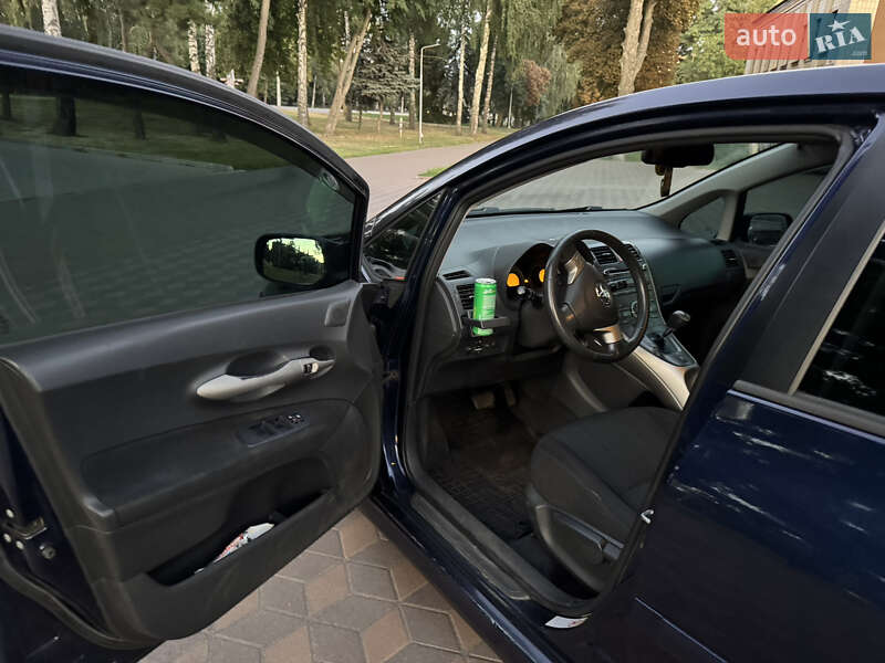 Хетчбек Toyota Auris 2007 в Лубнах