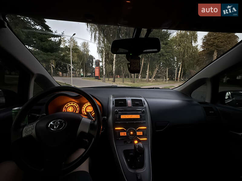 Хетчбек Toyota Auris 2007 в Лубнах