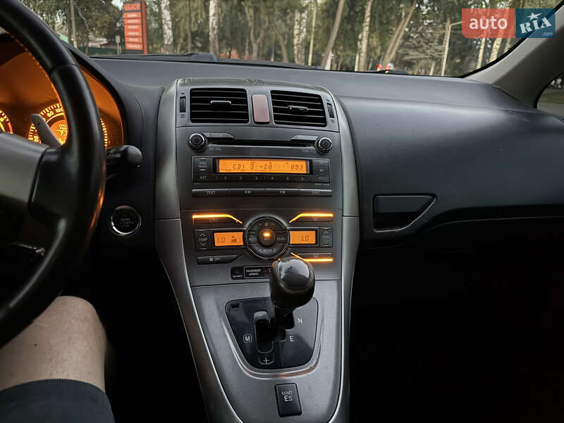 Хетчбек Toyota Auris 2007 в Лубнах