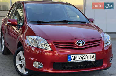 Хэтчбек Toyota Auris 2012 в Житомире