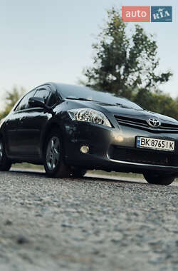 Хетчбек Toyota Auris 2013 в Золотоноші