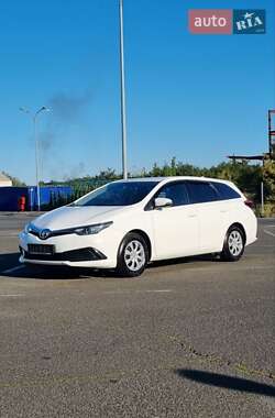 Універсал Toyota Auris 2015 в Києві