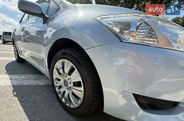 Хэтчбек Toyota Auris 2008 в 