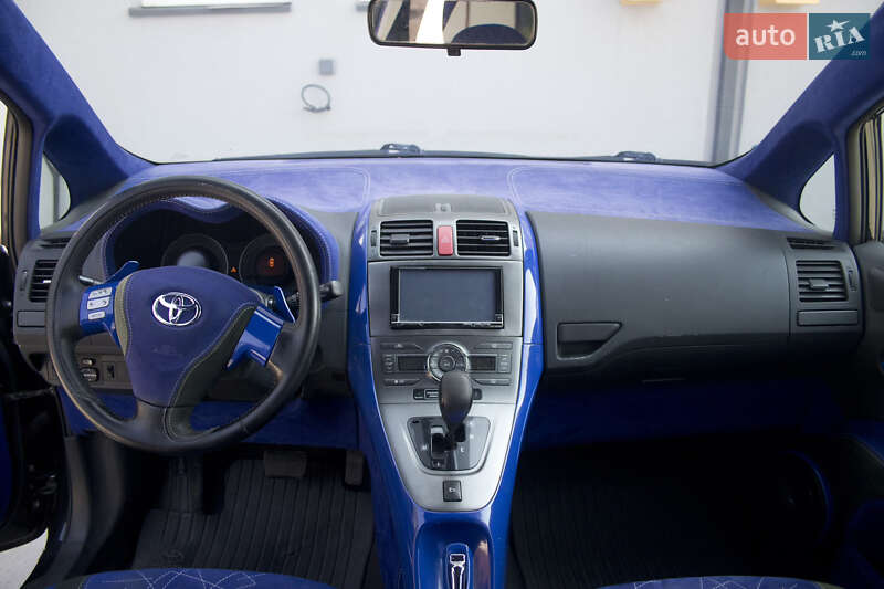 Хетчбек Toyota Auris 2008 в Києві фото 6 Хетчбек Toyota Auris 2008 в Києві