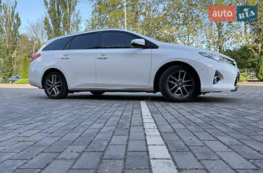 Универсал Toyota Auris 2014 в Берегово