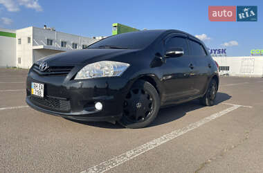 Хэтчбек Toyota Auris 2011 в Одессе