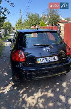 Хэтчбек Toyota Auris 2009 в 