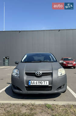 Хэтчбек Toyota Auris 2008 в Киеве