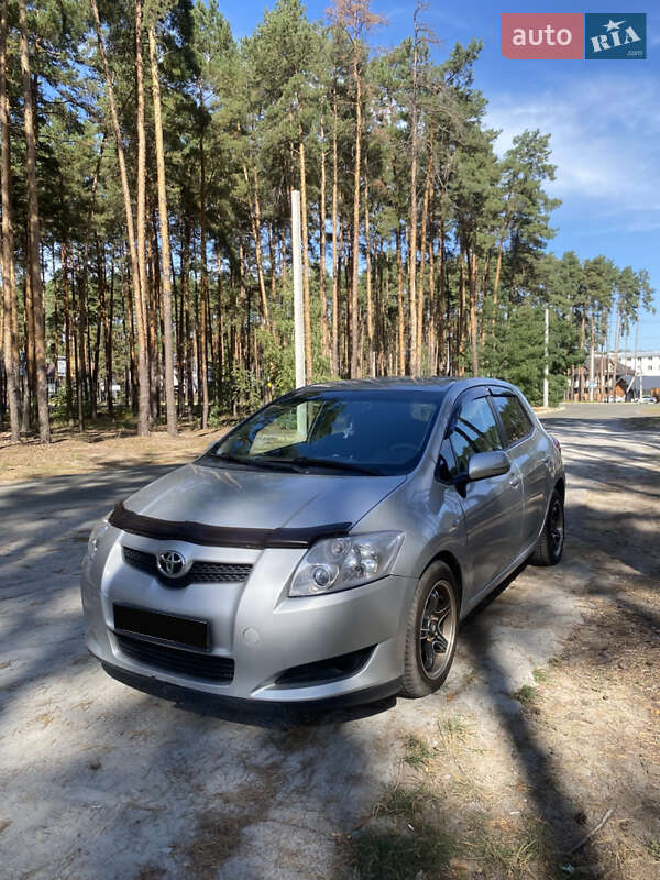 Хэтчбек Toyota Auris 2007 в Ирпене