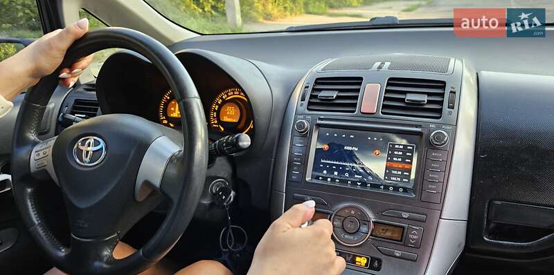 Хетчбек Toyota Auris 2008 в Харкові