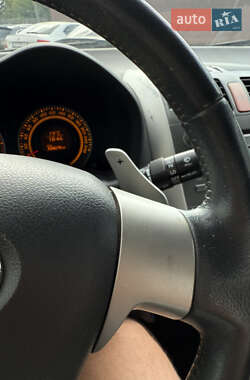 Хэтчбек Toyota Auris 2007 в 