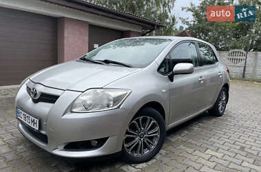 Хетчбек Toyota Auris 2007 в Івано-Франківську